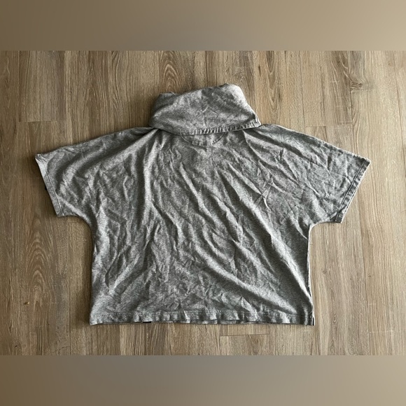 NWT L.L. Bean Women’s Sweatshirt Poncho Light Grey - Size L/XL - Picture 8 of 8